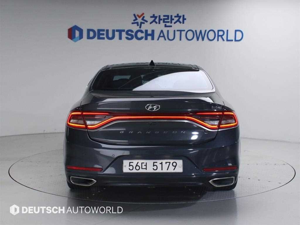 HYUNDAI Grandeur - Vista 4