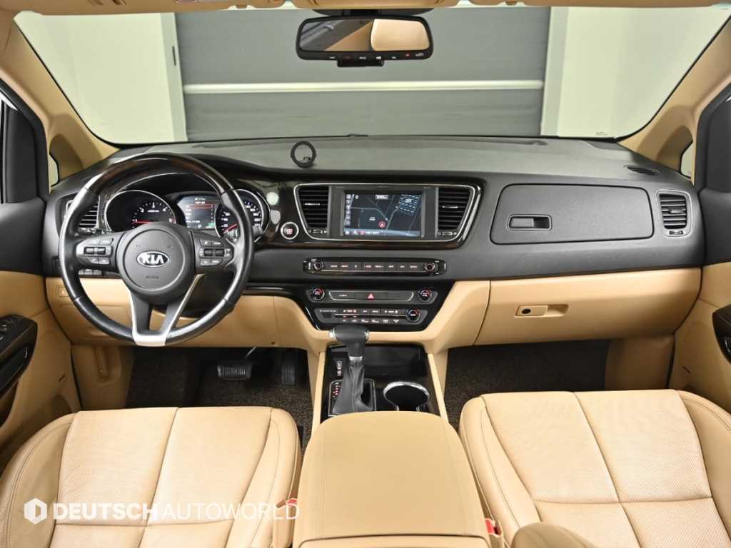 KIA Carnival - Vista 7