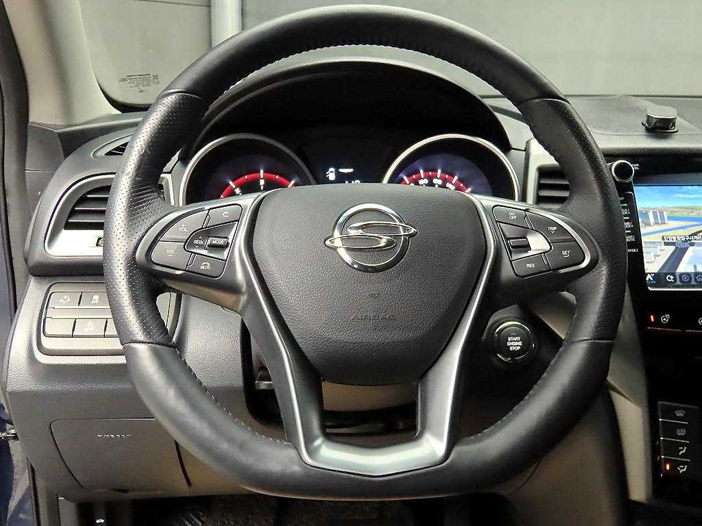 Ssangyong Tivoli - Vista 9