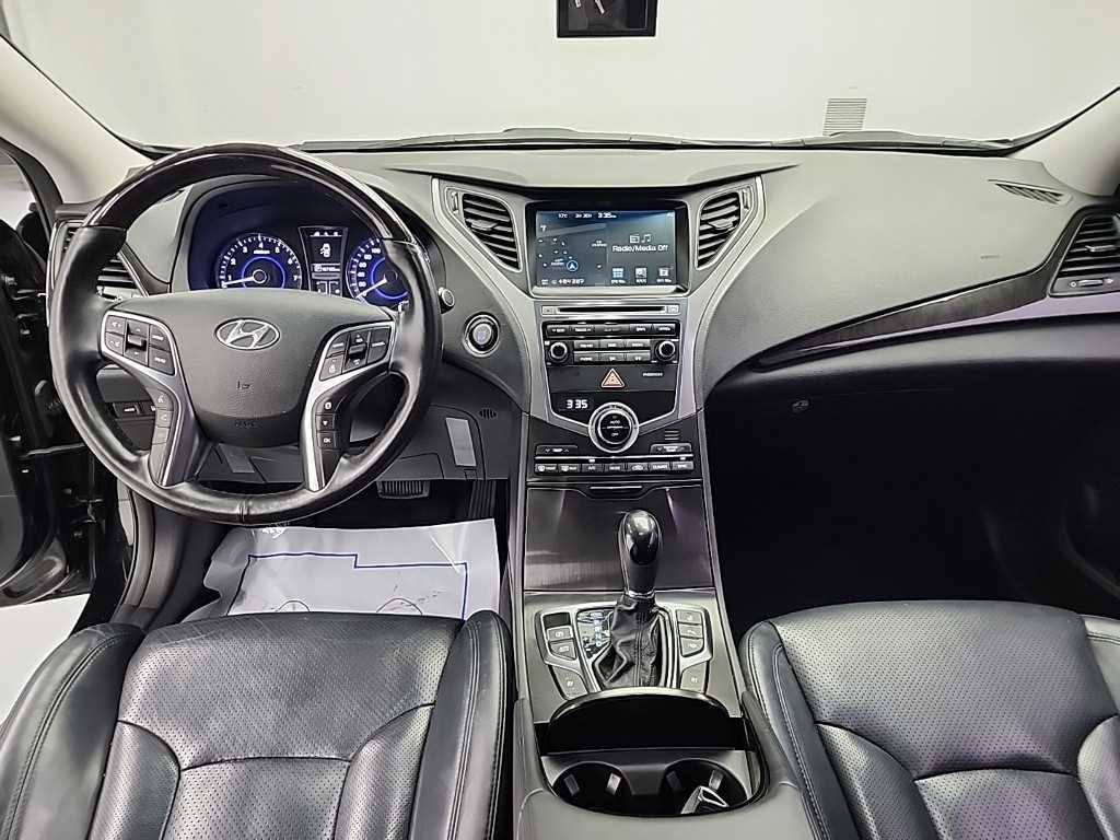 HYUNDAI Grandeur - Vista 7