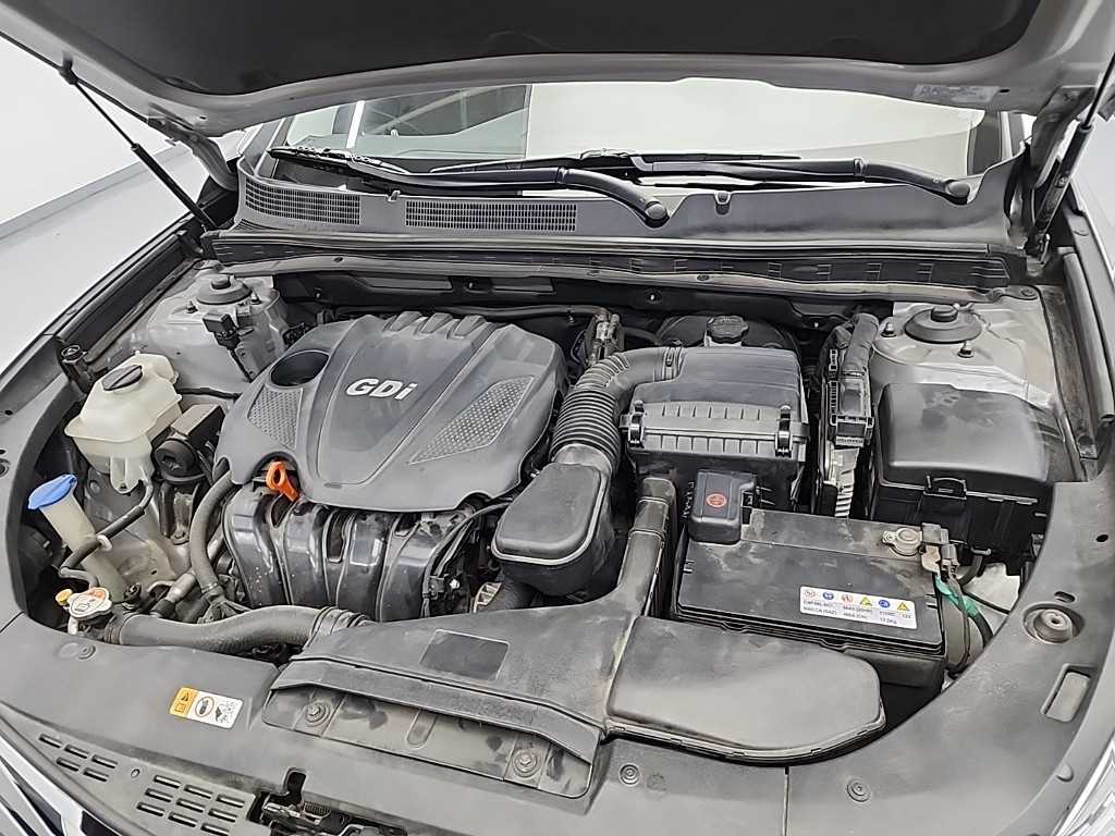 HYUNDAI Grandeur - Vista 5