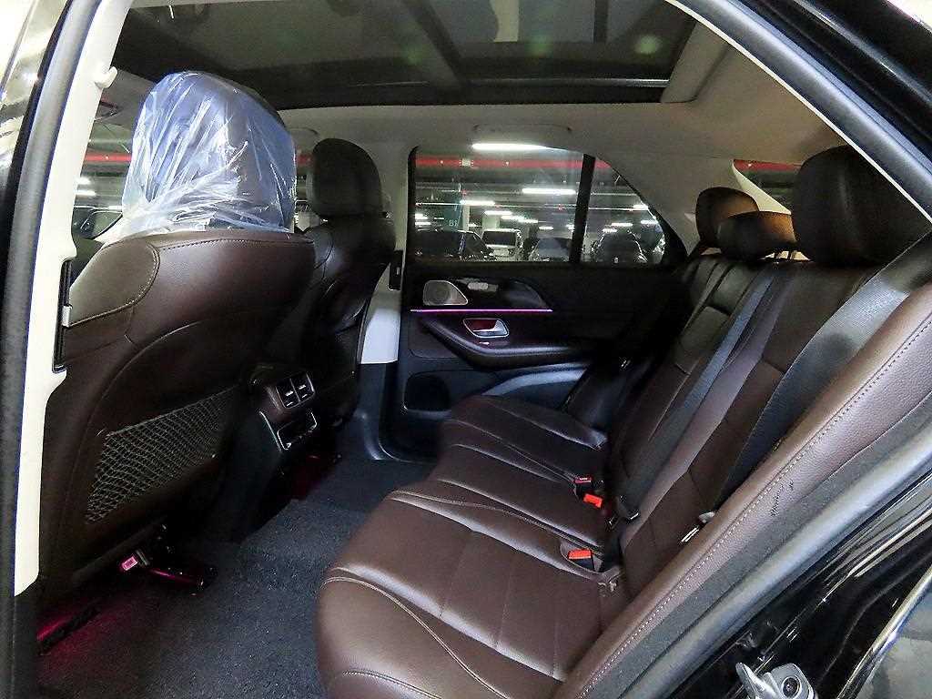 Mercedes Benz GLE Class - Vista 7