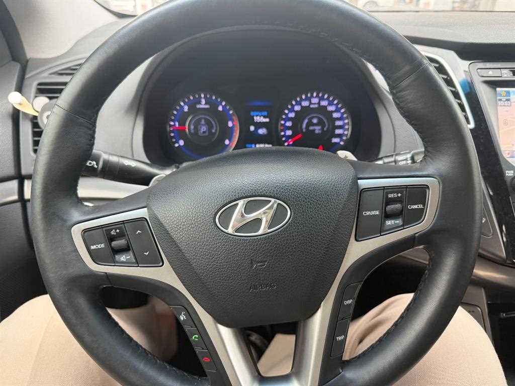 HYUNDAI i40 - Vista 6