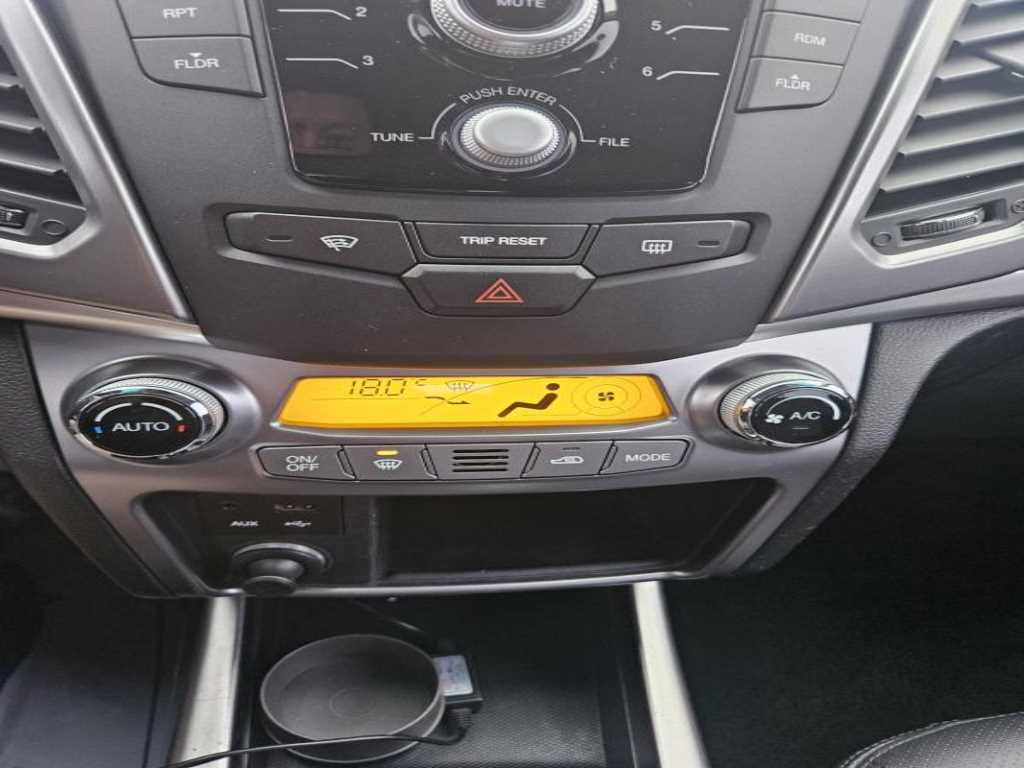 Ssangyong Korando - Vista 11