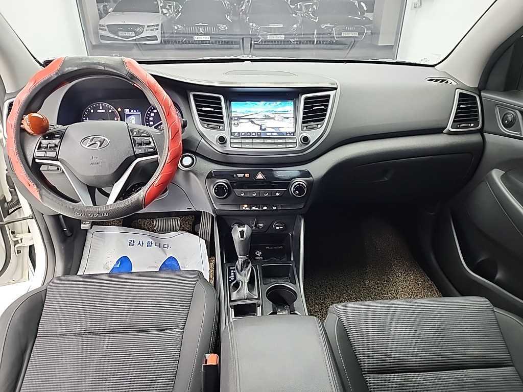HYUNDAI Tucson - Vista 7
