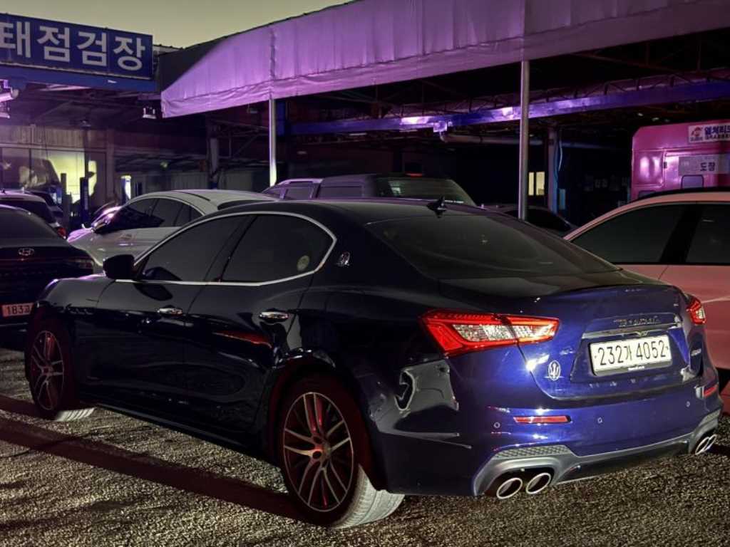 Maserati Ghibli - Vista 3