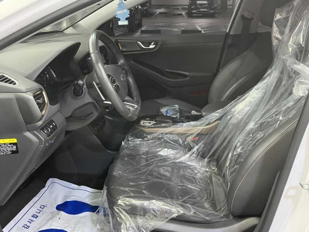 HYUNDAI Ioniq - Vista 12