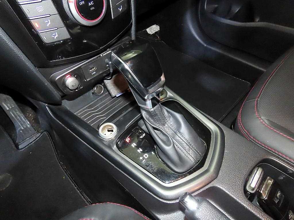 Ssangyong Tivoli - Vista 12