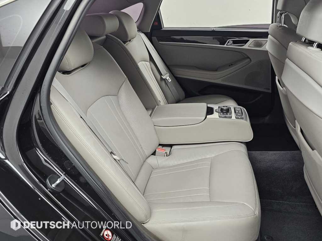 Genesis G80 - Vista 12