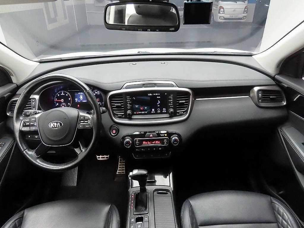 KIA Sorento - Vista 8