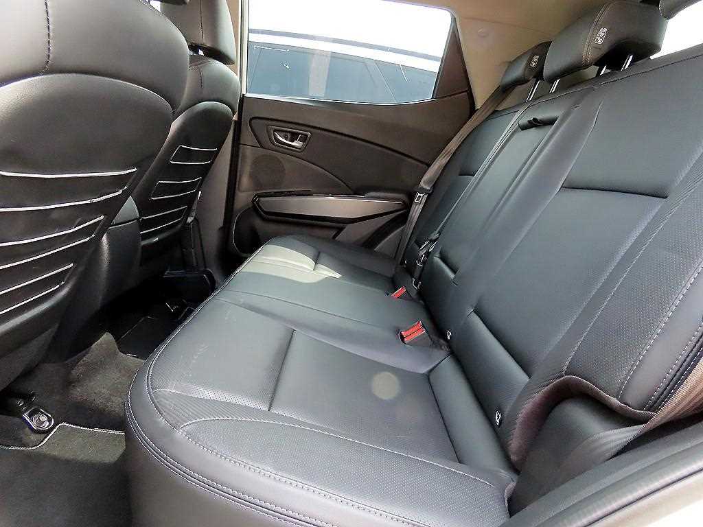 Ssangyong Tivoli - Vista 6