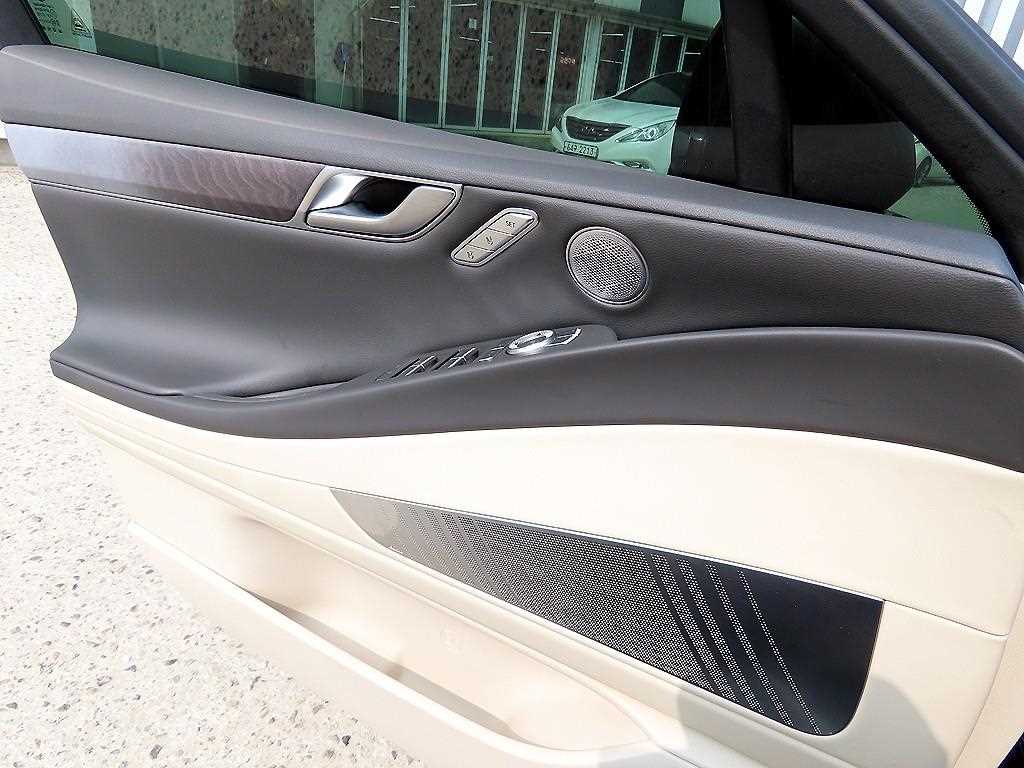 Genesis G80 - Vista 11