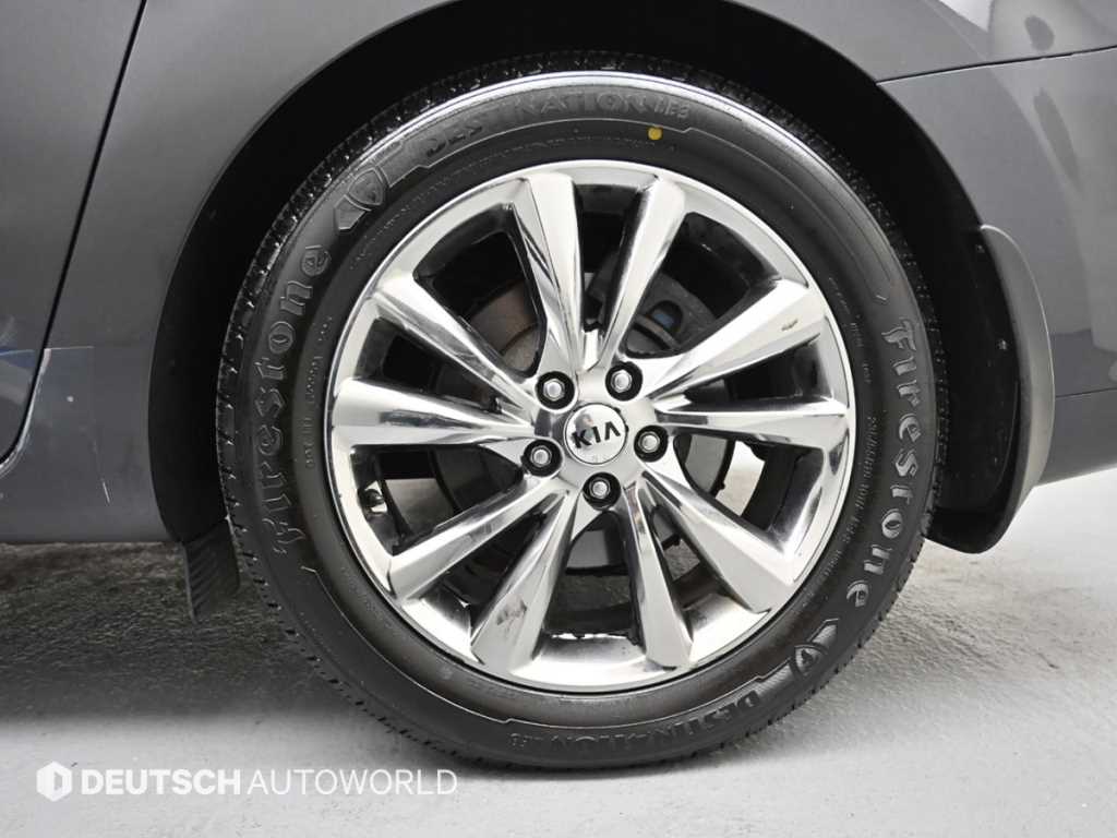 KIA Carnival - Vista 5