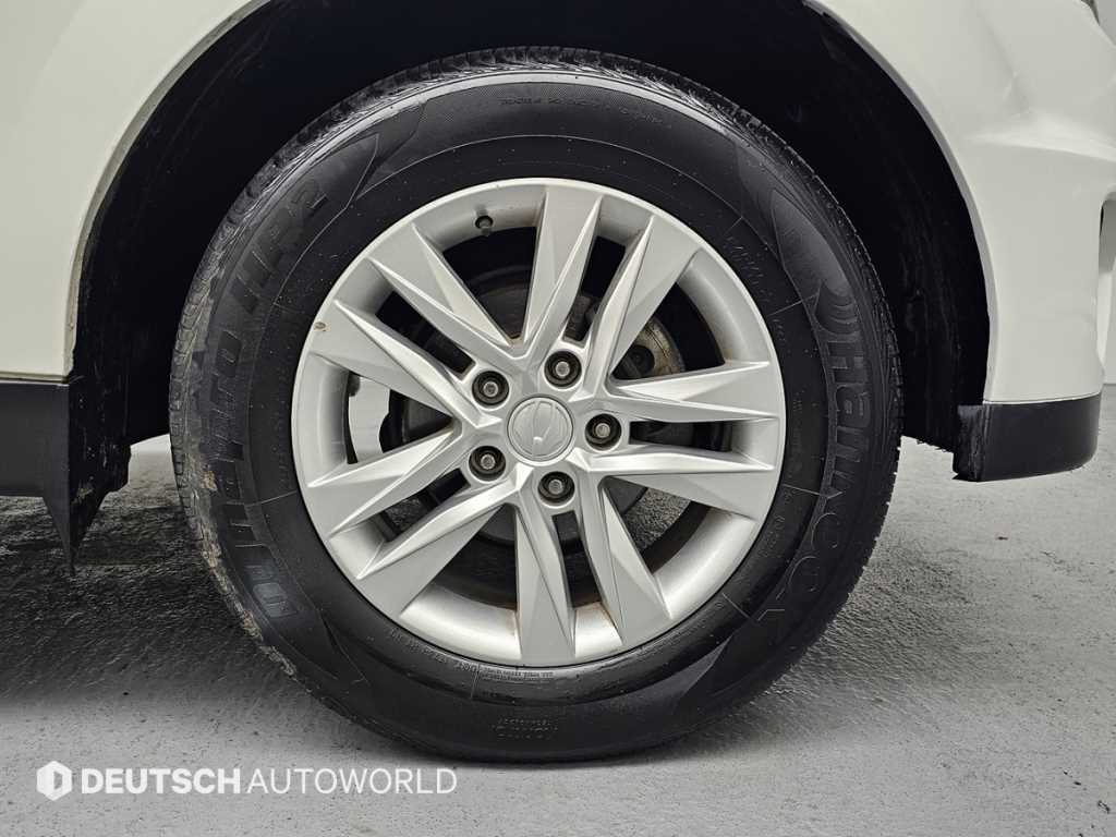 Ssangyong Korando - Vista 5