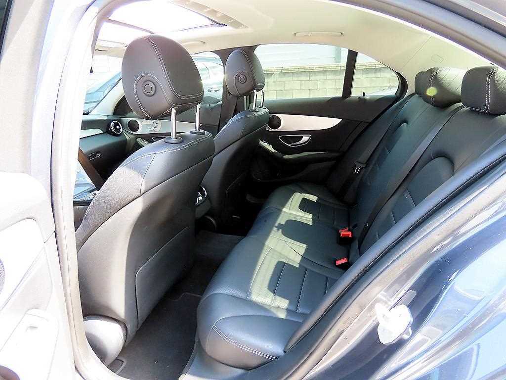 Mercedes Benz C Class - Vista 6