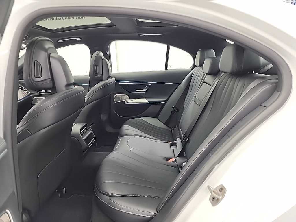 Mercedes Benz E class - Vista 12