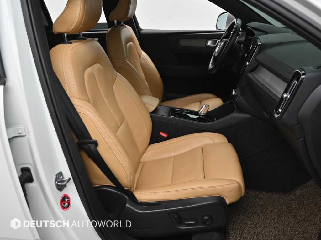 Volvo XC40 - Vista 10