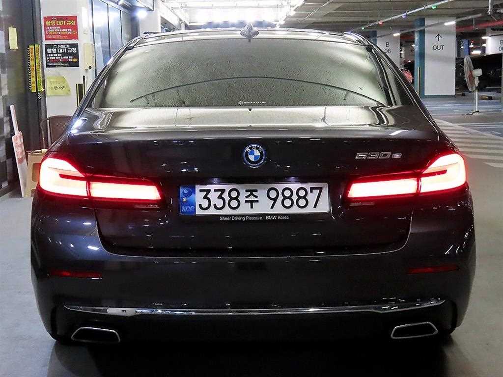 BMW 5 Series - Vista 5