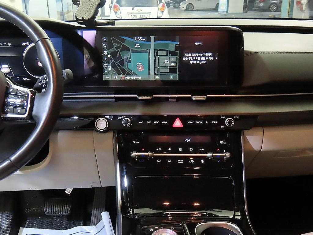 KIA Carnival - Vista 12