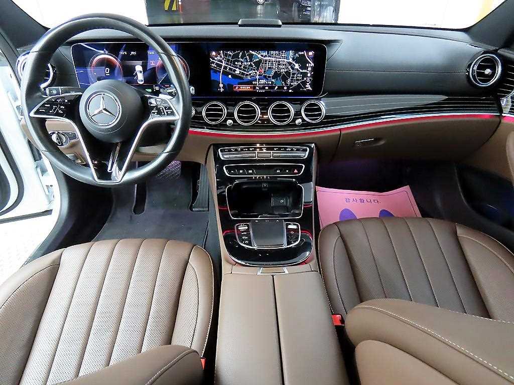 Mercedes Benz E class - Vista 7