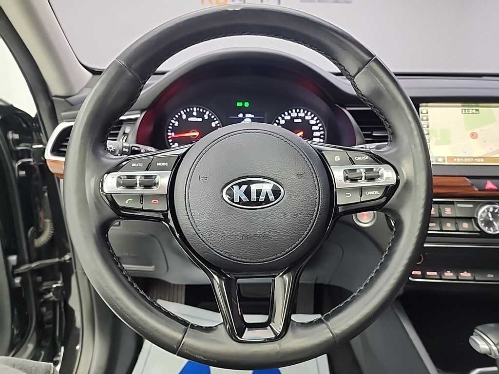 KIA K7 - Vista 9