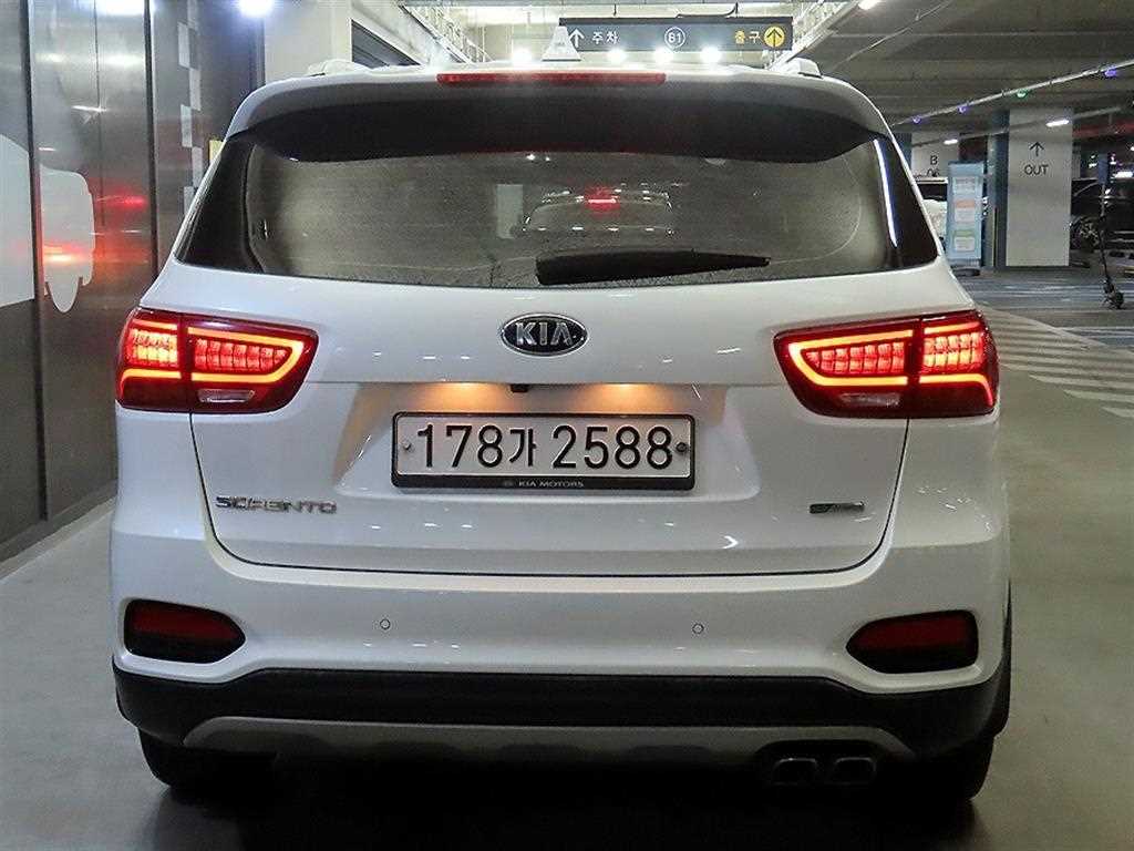 KIA Sorento - Vista 5