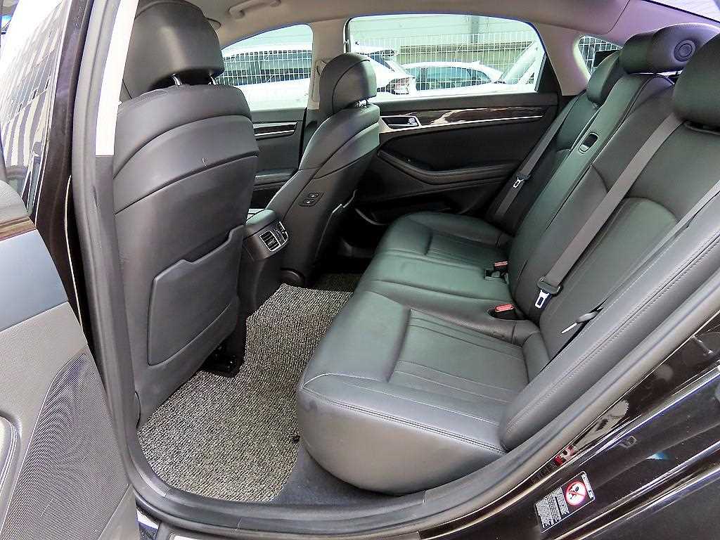 Genesis G80 - Vista 6