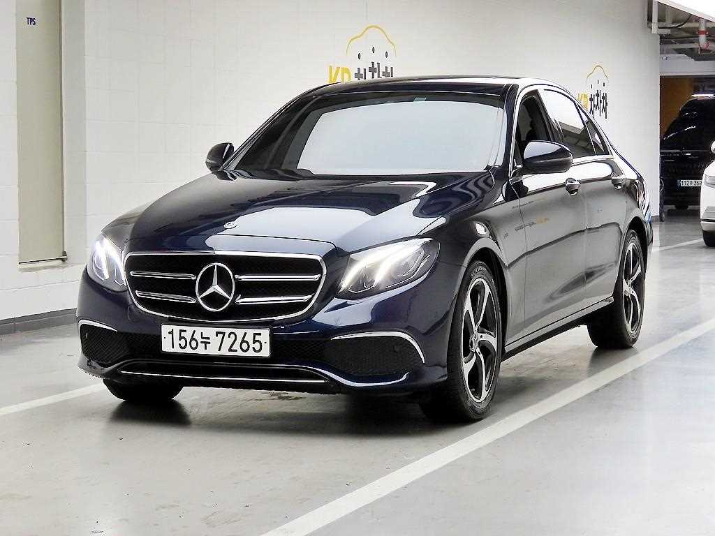 Mercedes Benz E class - Vista 2