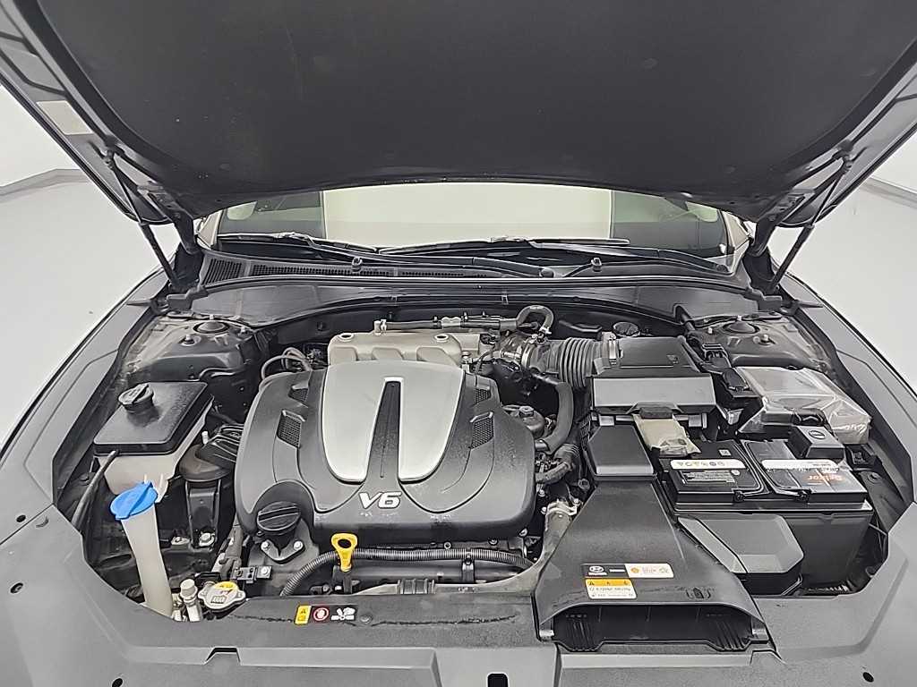 HYUNDAI Grandeur - Vista 5