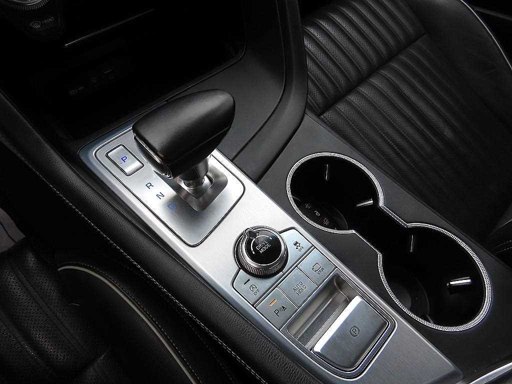 Genesis G70 - Vista 10