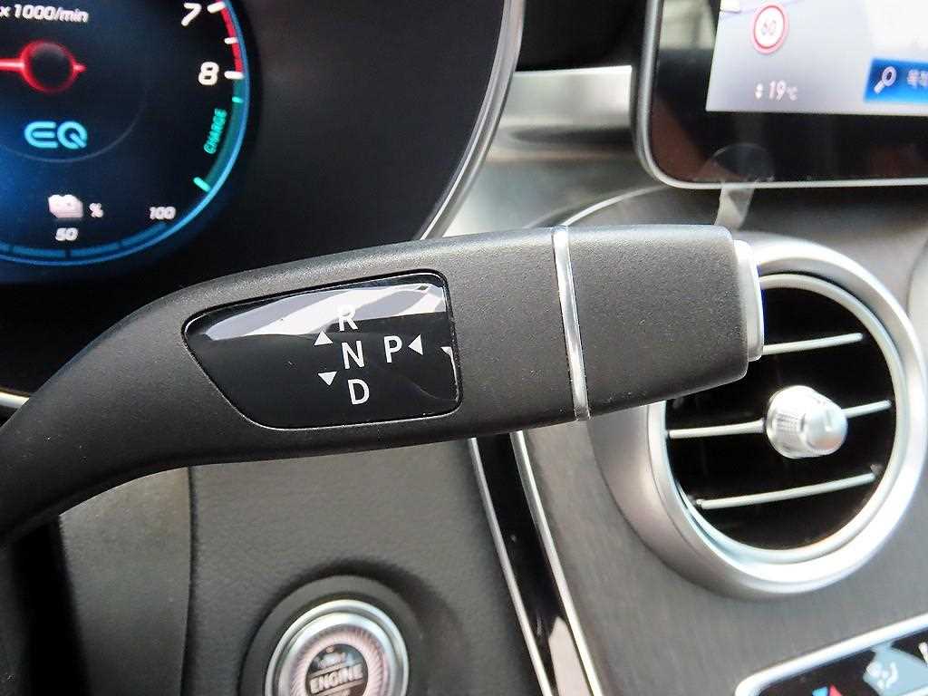 Mercedes Benz GLC Class - Vista 11