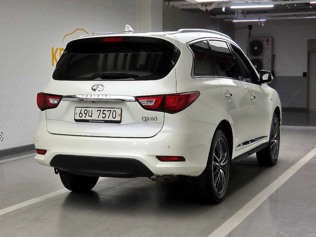 Infiniti QX - Vista 4