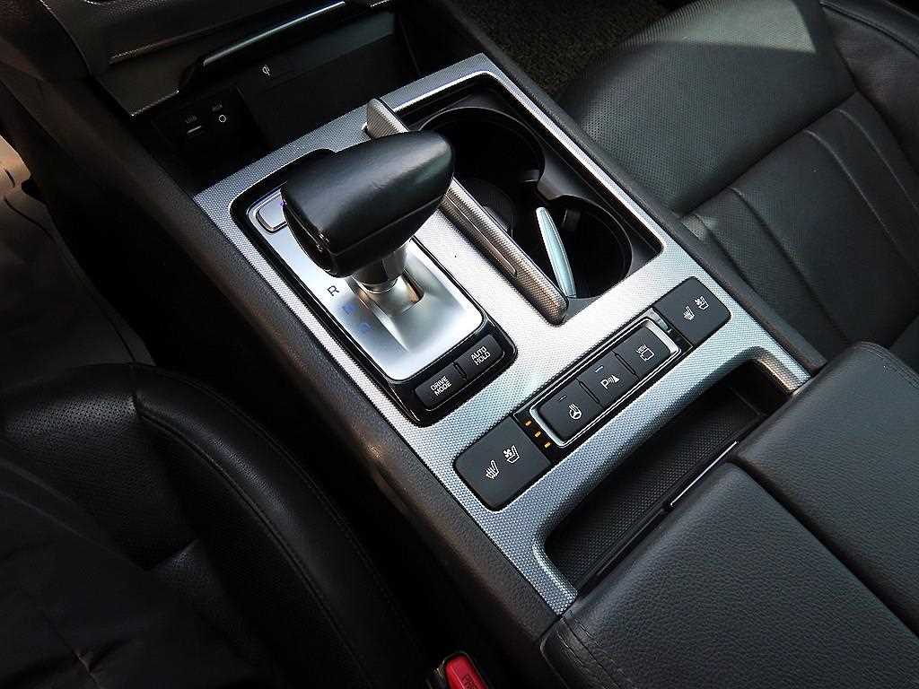 Genesis G80 - Vista 10