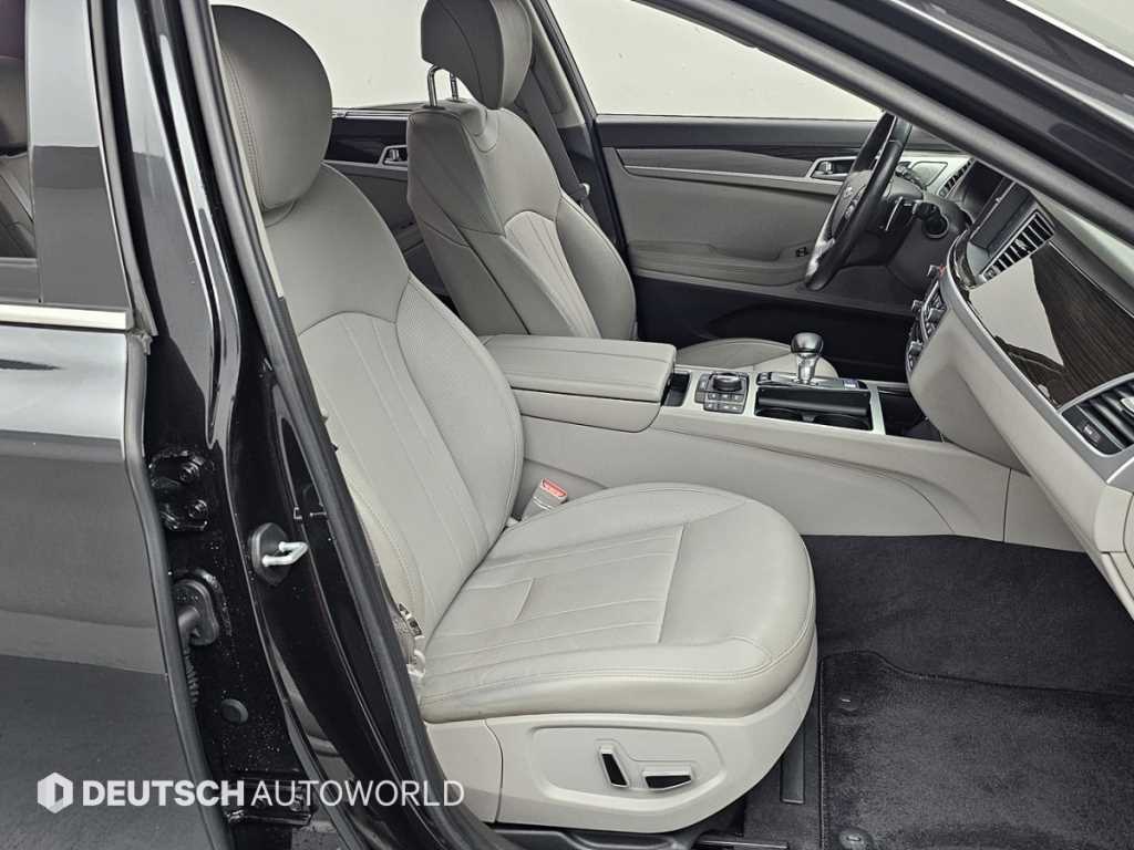 Genesis G80 - Vista 10