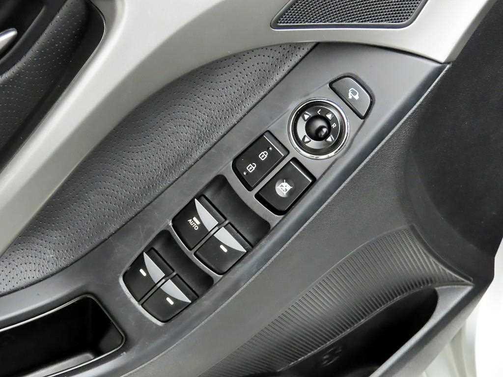 HYUNDAI Avante - Vista 12