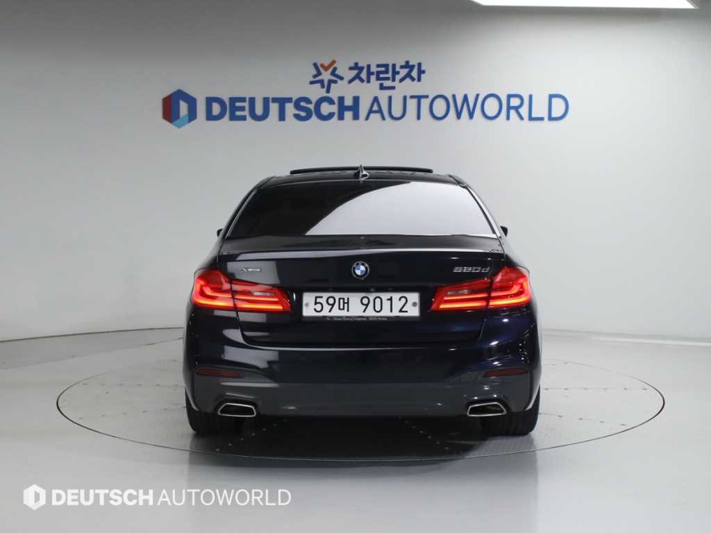 BMW 5 Series - Vista 4