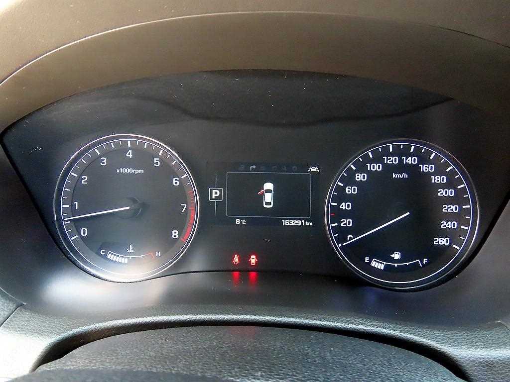 HYUNDAI Genesis - Vista 9