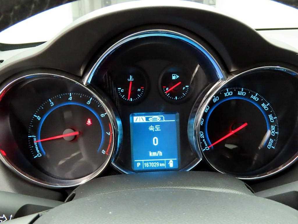 Chevrolet Cruise - Vista 6