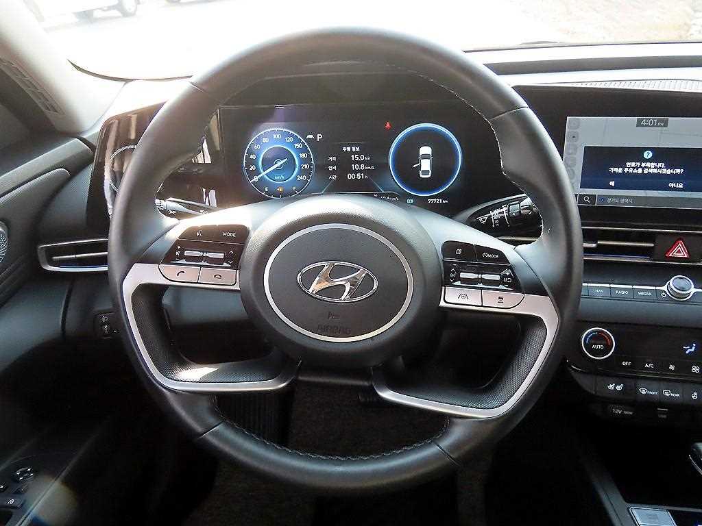 HYUNDAI Avante - Vista 7