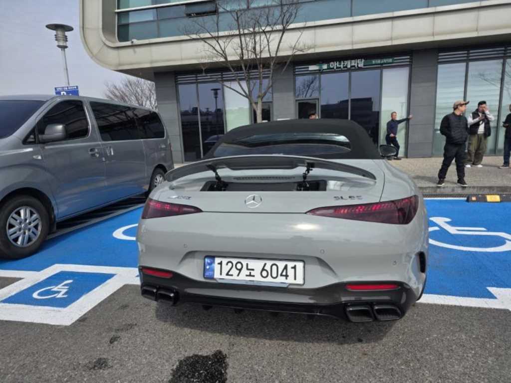 Mercedes Benz SL Class - Vista 5