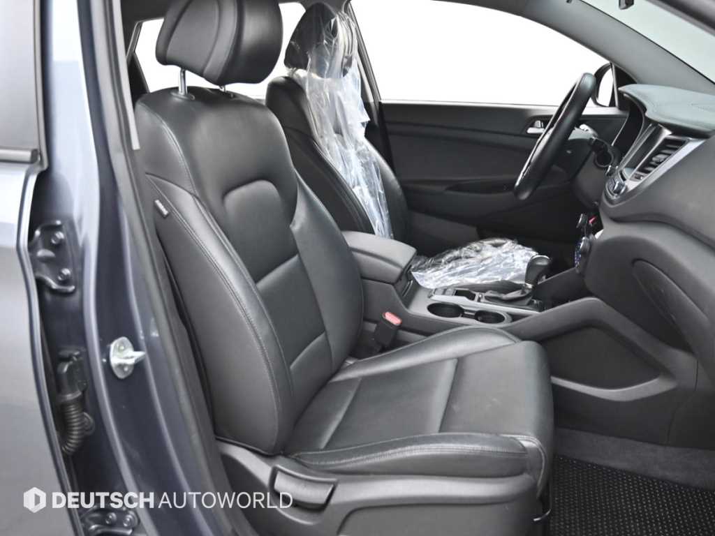 HYUNDAI Tucson - Vista 10