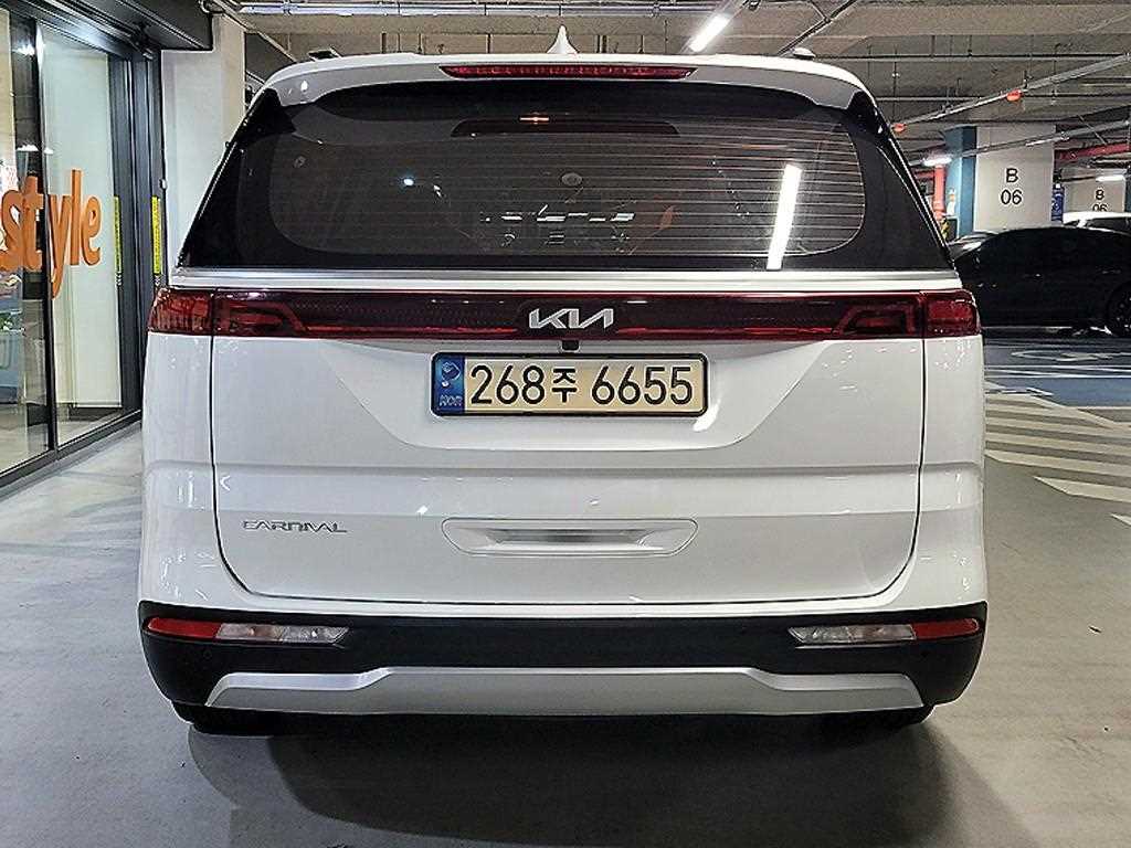 KIA Carnival - Vista 5