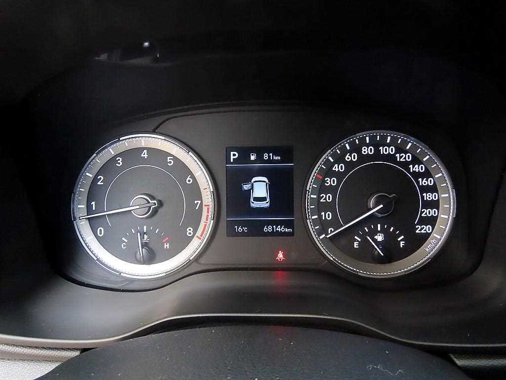 HYUNDAI Venue - Vista 9