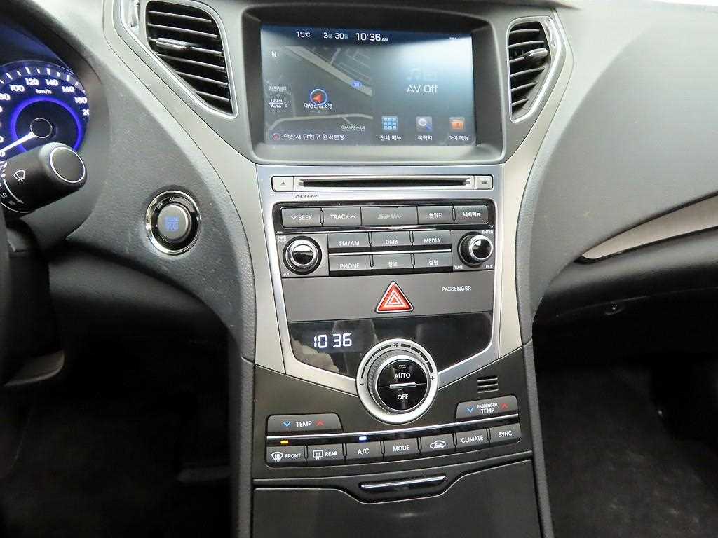 HYUNDAI Grandeur - Vista 9