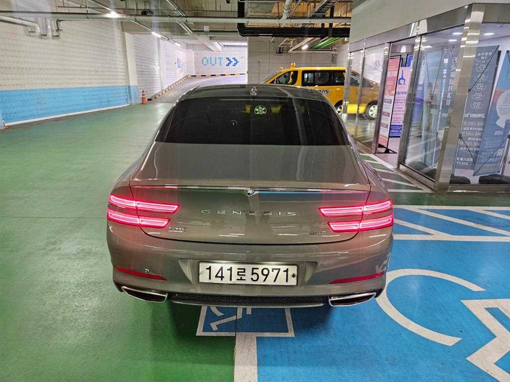 Genesis G80 - Vista 4