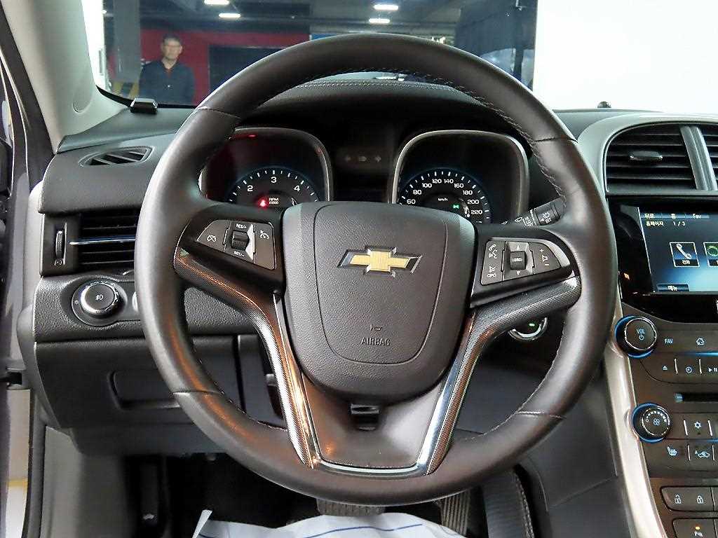 Chevrolet Malibu - Vista 9