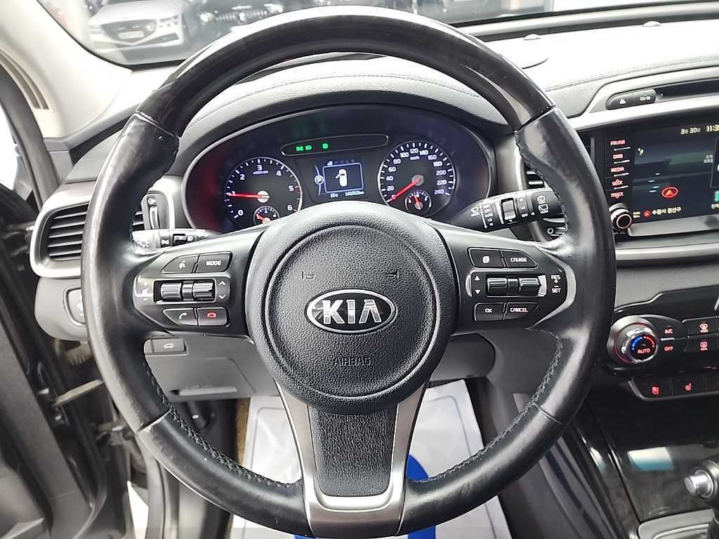 KIA Sorento - Vista 9