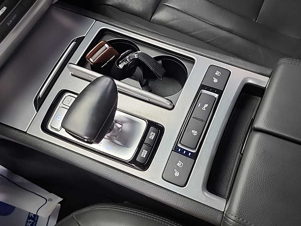 Genesis G80 - Vista 8