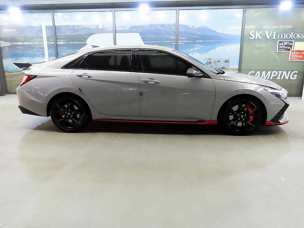 HYUNDAI Avante - Vista 3