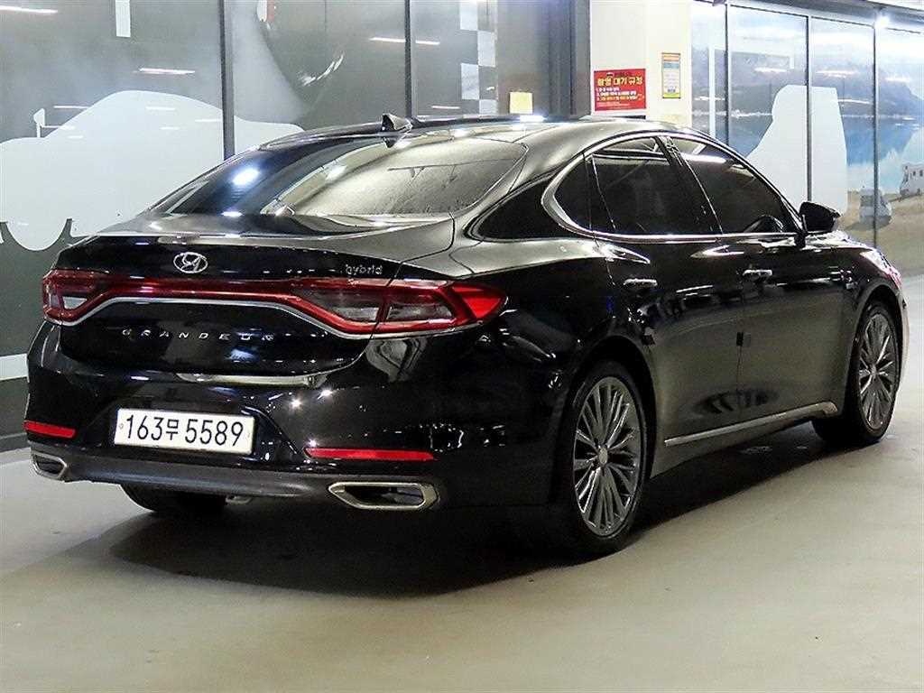 HYUNDAI Grandeur - Vista 4